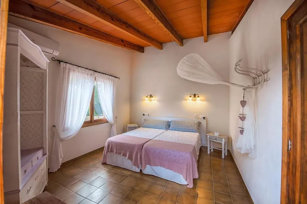 Дом отдыха Finca Ca'N Tomeu. Сес-Салинес