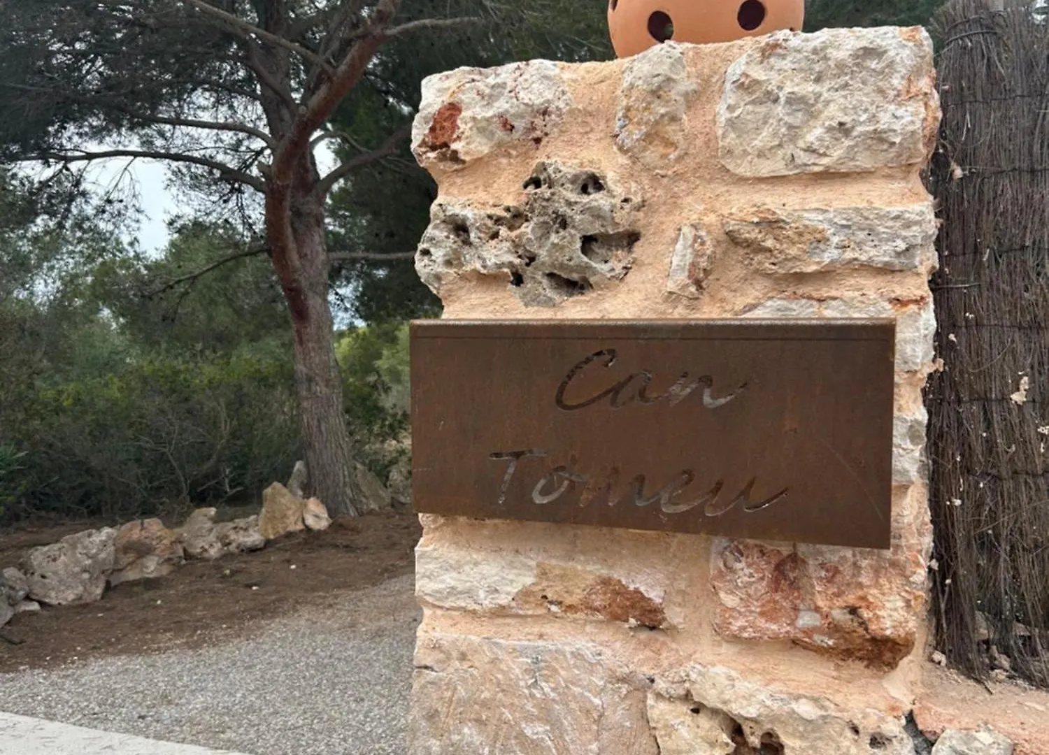 Контакты Finca Ca\'N Tomeu.